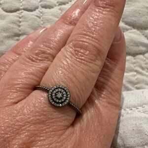 Elegant Silver-Tone Cluster Circle Ring - Women's Jewelry Pandora